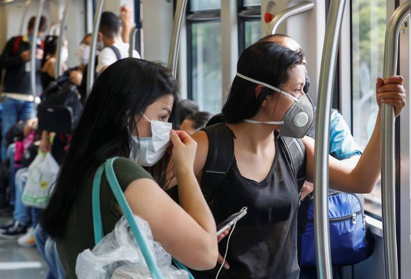 La OMS subraya que es fundamental que se dé prioridad a las mascarillas y los respiradores médicos para los trabajadores de la salud. FOTO Manuel Saldarriaga
