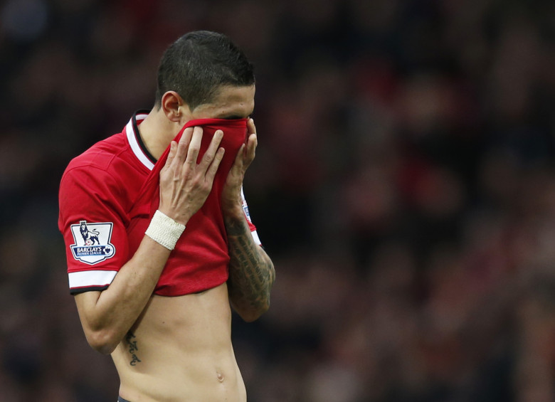 El técnico holandés pidió tiempo para la adaptación del Ángel di María a la Premier. FOTO REUTERS