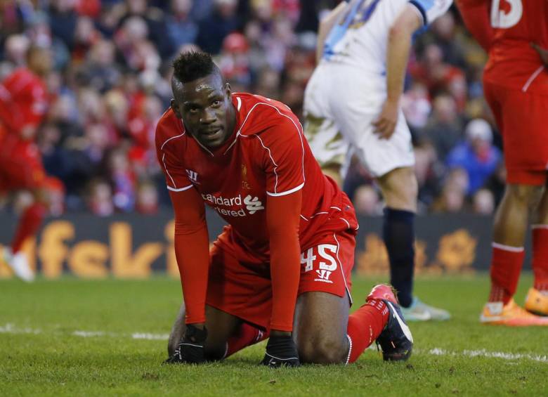 Los de Brendan Rodgers volvieron a contar con el italiano Mario Balotelli, pero no lograron desequilibrar el encuentro. FOTO REUTERS.