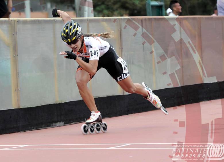 Fabriana Arias alcanzó la última victoria para Paen Envigado en el cierre de la válida Nacional en Bogotá. FOTO cortesía-fedepatin