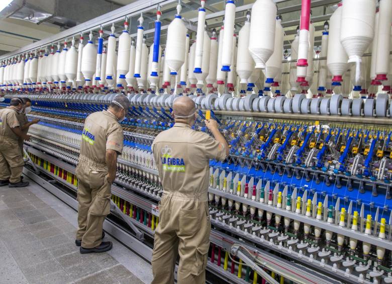 En julio, toda la operación industrial de la textilera Fabricato estará consolidada en su planta del municipio de Bello, tras integrar las actividades de su filial Riotex. FOTO Juan Antonio Sánchez