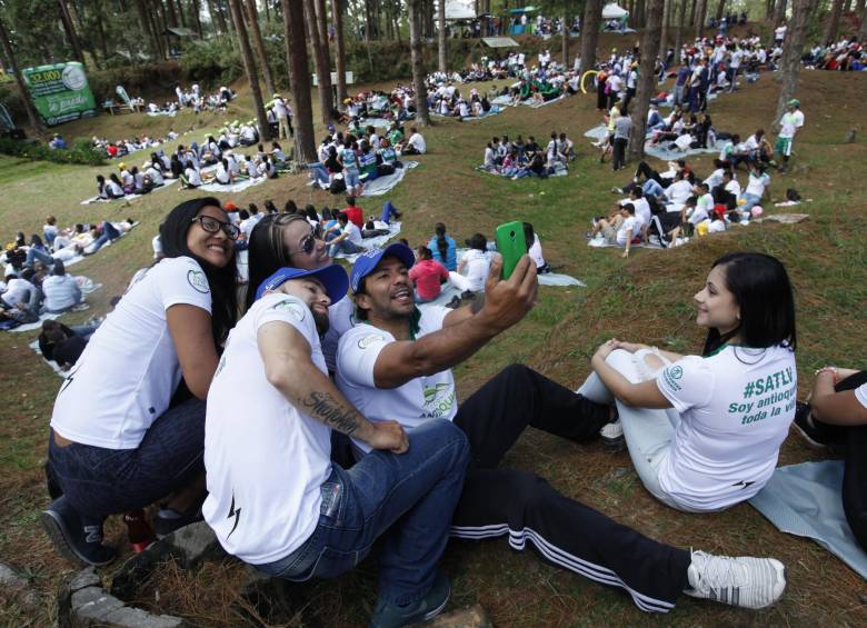 Este año Antioquia contará con la participación de 850 deportistas, 350 menos que en la edición pasada de Juegos. En recuadro, Mauricio Mosquera, gerente Indeportes. FOTO MANUEL SALDARRIAGA