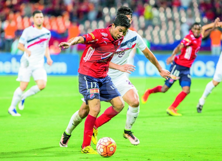 Medellín mostró ser superior ante Cerro en la ida, pero la falta de gol y de compañía para Christian Marrugo fueron motivos por los cuales no se sacaron ventajas. FOTO Juan Antonio Sánchez
