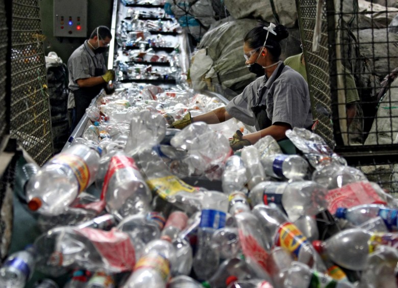 Medellín sólo recupera entre el 16 y el 18 % de su material reciclable, pero tiene como meta llegar al 25 %. FOTO juan antonio sánchez