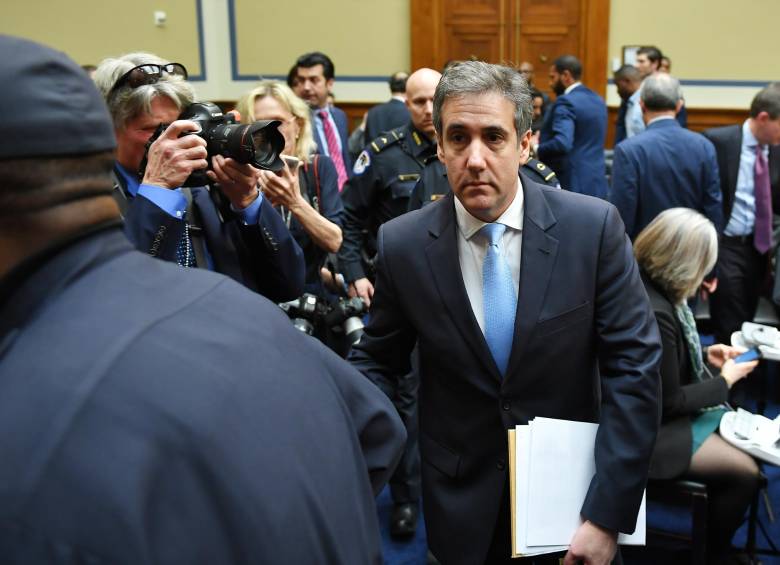 Michael Cohen, exabogado del presidente de EE.UU. Donald Trump, quien trabajó junto a él durante diez años. Cohen se presentó ayer a audiencia ante el Comité de Supervisión de la Cámara de Representantes y tiene una pena de tres años de cárcel. FOTO afp