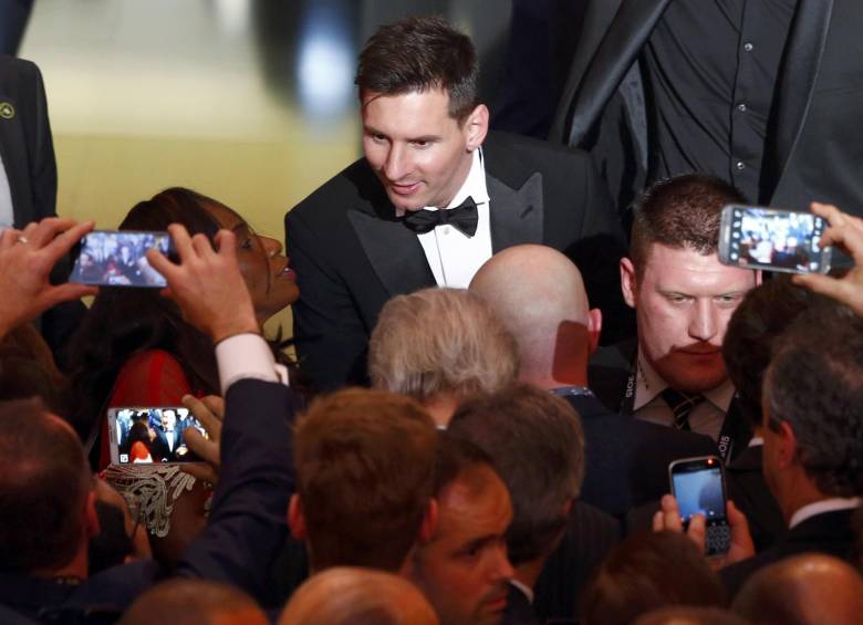 Las miradas se dirigieron a Lionel Messi, quien tuvo un 2015 de lujo. Solo le faltó ser campeón de Copa América. FOTO Reuters