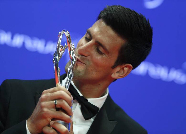 Djokovic recibió feliz el reconocimiento. FOTO Reuters