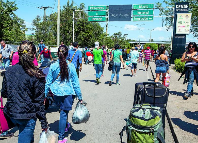 El control en la frontera viene con fuerza y labor humanitaria