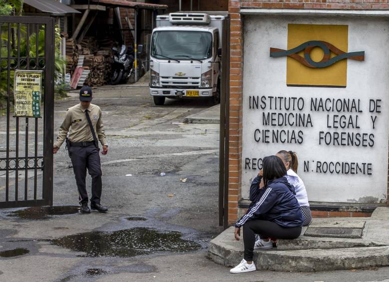 En las instalaciones de Medicina Legal, en Medellín (foto) se perdieron los restos óseos del señor Gildardo Ochoa. FOTO Juan antonio sánchez