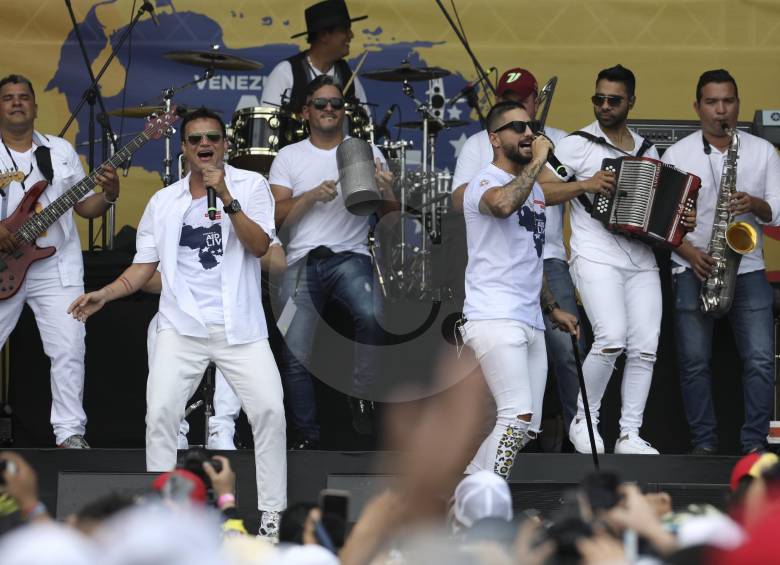 Maluma y Silvestre Dangond cantaron en el Venezuela Aid Live. FOTO Manuel Saldarriaga. 