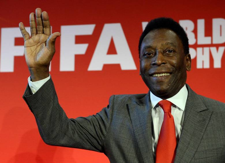 Una de las más recientes apariciones de Pelé fue durante el Mundial de fútbol en Brasil. FOTO AFP