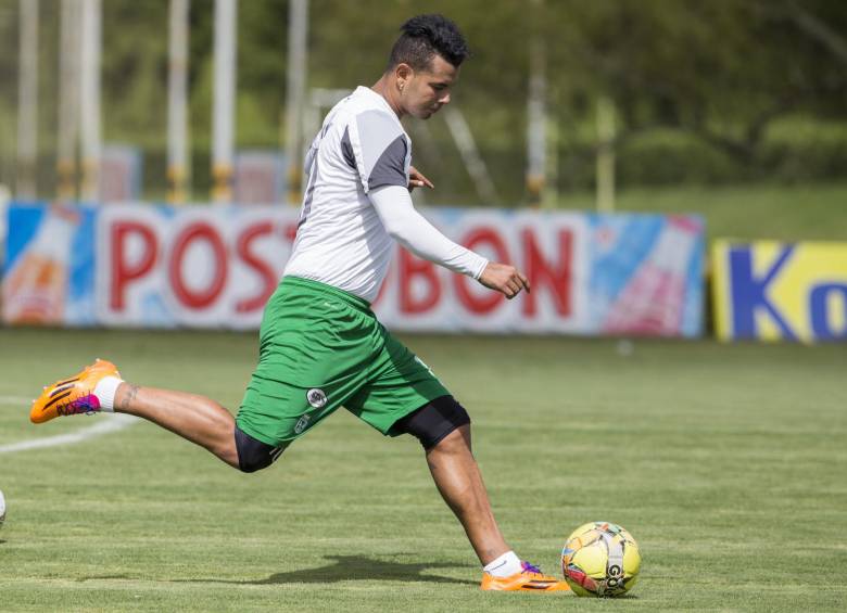 El antioqueño Edwin Cardona, ahora en el fútbol mexicano, fue elegido como el quinto mejor jugador del continente. FOTO ESTEBAN VANEGAS