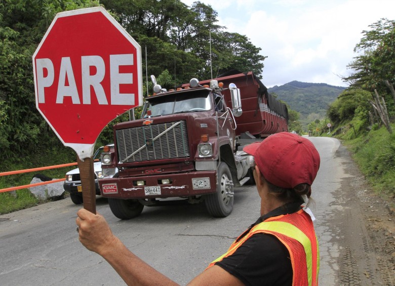 La población del Oriente de Antioquia espera que se cumpla con las promesas en materia de obras. FOTO RÓBINSON SÁENZ.