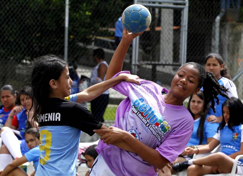 En Bello se desarrolló el Festival de balonmano con amplia participación local y nacional. FOTO jaime pérez