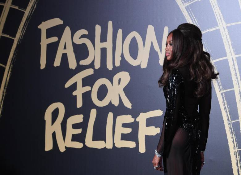 La modelo británica Naomi Campbell en la alfombra roja de la gala benéfica ‘Fashion For Relief’ durante la Semana de la Moda de Londres. Foto: EFE