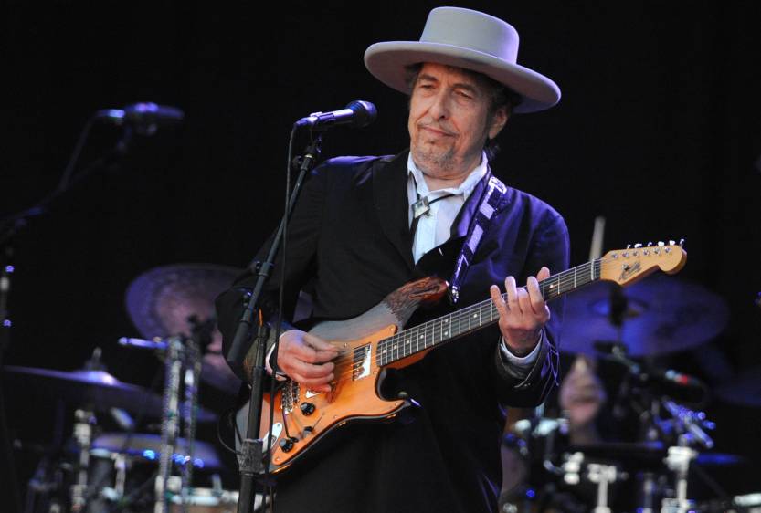 En el disco, Dylan se permite hacer recorridos por el pasado y se topa con varias figuras históricas, amigos y sucesos. Foto: Fred Tanneau - AFP