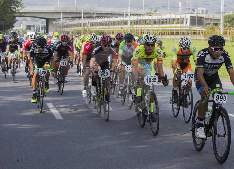 El metro, a toda velocidad, otro de los testigos que tuvo el mediano trazado de la competencia de ayer.