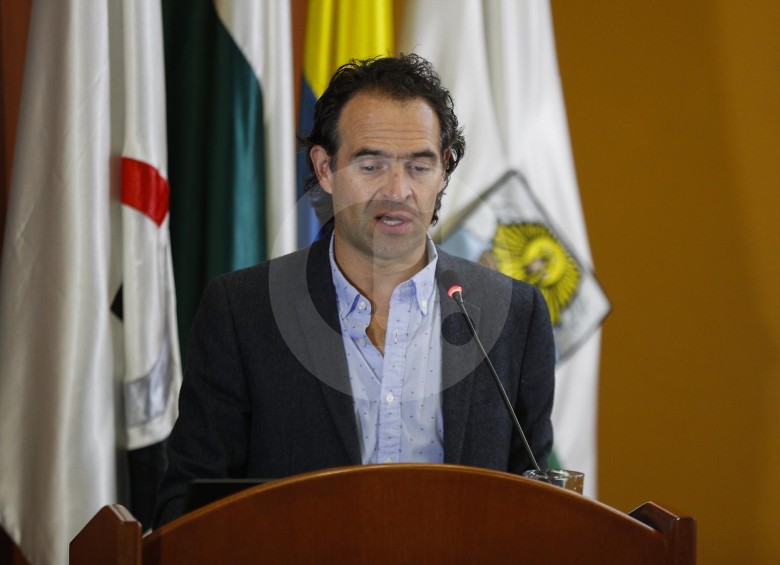 En comparación con el anterior mandatario, Federico Gutiérrez ha viajado el doble. FOTO MANUEL SALDARRIAGA
