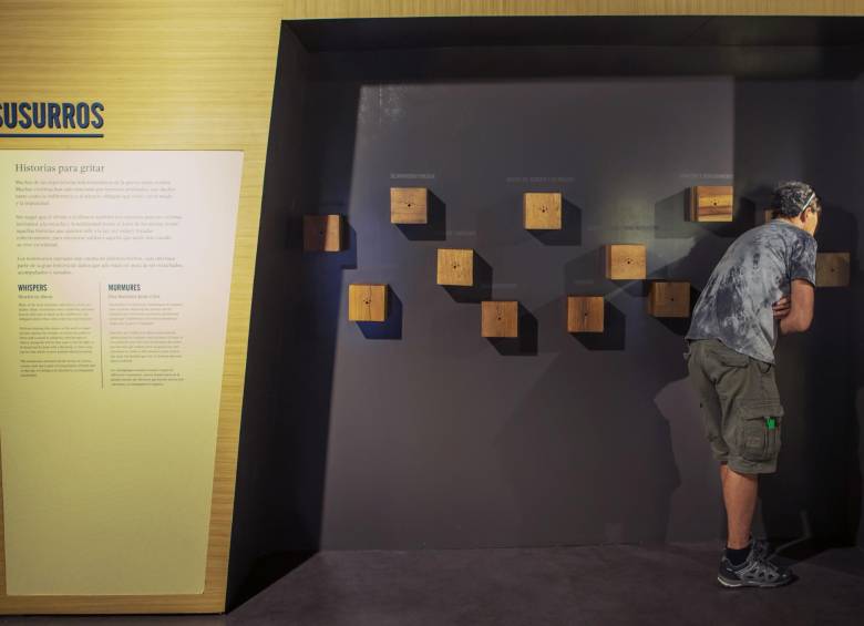 Susurros (testimonios de víctimas)MCM 2013 Sala central