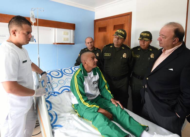 En la imagen el patrullero Héctor Pérez. FOTO Cortesía