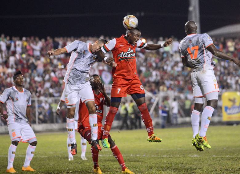 Empate a uno entre Cortuluá y Envigado en el primer partido de la Liga Águila. FOTO COLPRENSA