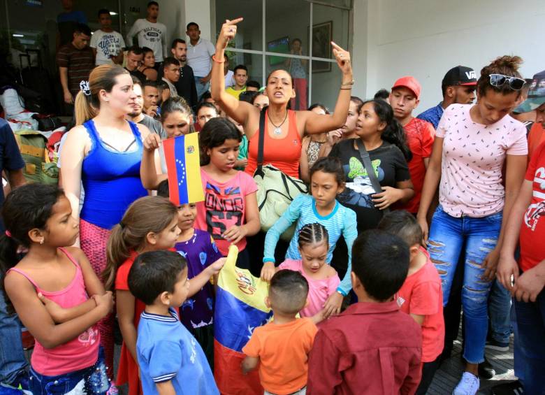 Desalojan 65 exmilitares venezolanos de hotel en Cúcuta por no pagar estadía 