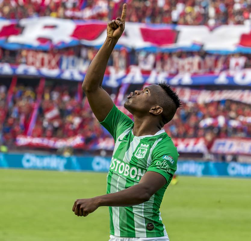 Al inició del segundo tiempo Yerson Candelo coloco el 2-1 a favor de los verdes. Foto Juan Antonio Sánchez O