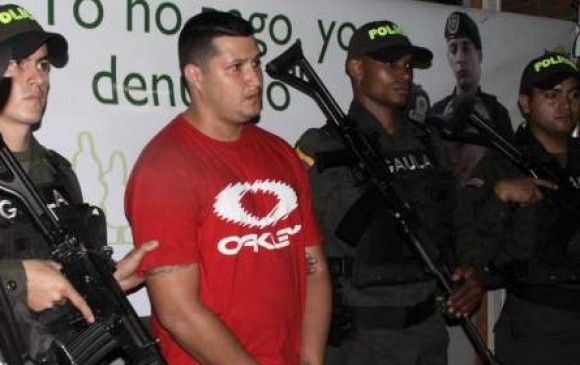 Esta imagen corresponde al año 2013, cuando “Ronald” o “el Zarco” fue capturado en Apartadó. FOTO ARCHIVO