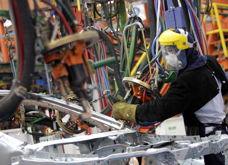 El Sail ensamblado en Colombia también se ofrece en el mercado automotriz del Ecuador. FOTO archivo colprensa