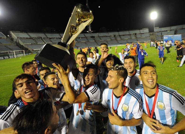 Argentina celebró su título y su clasificación directa a los Olímpicos de Río. FOTO AFP