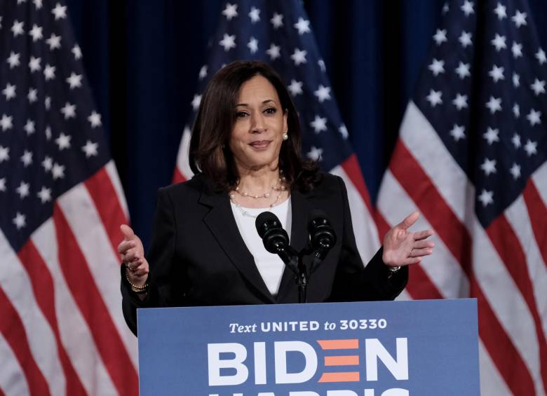 Uno de los artículos publicados en el portal PeaceData acusa a la fórmula vicepresidencial de Joe Biden, Kamala Harris, de “no fijar un estándar moral para los ciudadanos”. FOTO Getty