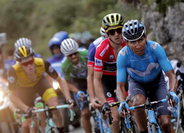 En la pasada Vuelta a España, Nairo Quintana hizo primero las veces de líder de escuadra y luego de gregario de Alejandro Valverde. El español ocupó finalmente la casilla cinco. FOTO efe 