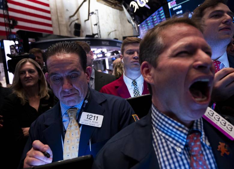 La paliza sufrida por el Dow le provocó el peor cierre en tres meses y para el Nasdaq fue el peor día del año. FOTO AFP