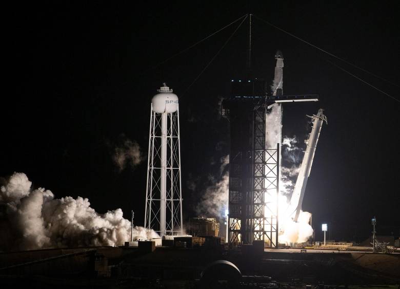 SpaceX envió su primera misión operativa tripulada al espacio 