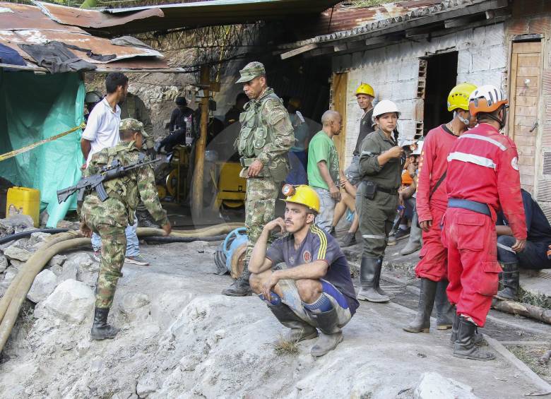 Así lucen las labores de rescate en el socavón de la mina La Playa 2. FOTO Robinson Sáenz