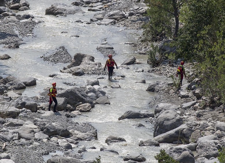 Aumento del caudal de un río en Italia deja diez personas fallecidas