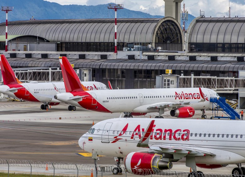 Aviones de Avianca parados por cierre del aeropuerto debido al coronavirus. Foto: Juan Antonio Sánchez Ocampo