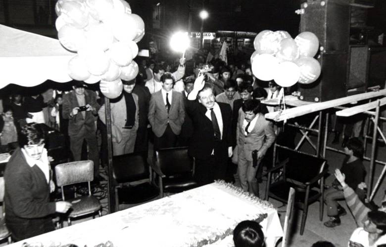 Colprensa - Esta es de las �ltimas fotos de Gal�n vivo. Minutos despu�s ser�a v�ctima de las balas.