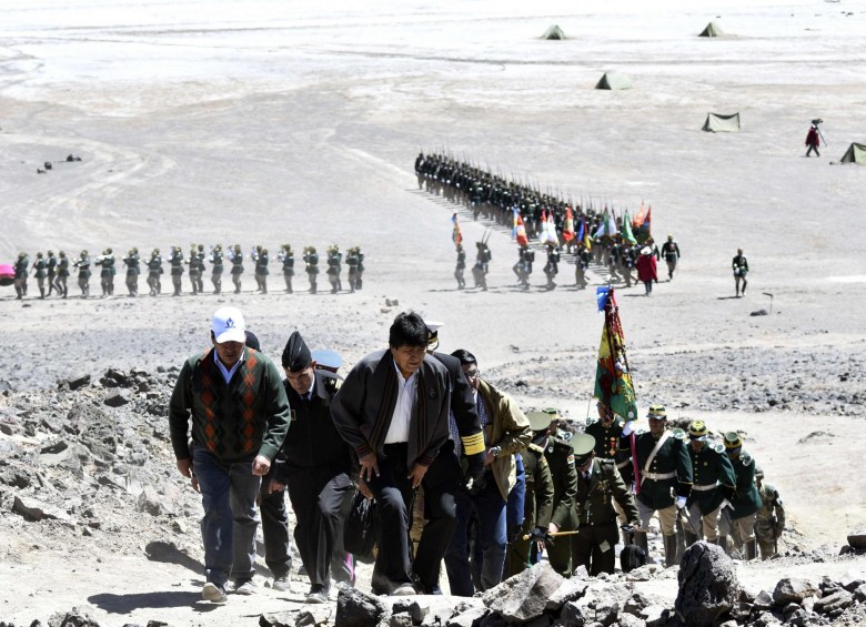 El presidente boliviano, Evo Morales, presidió este miércoles la recreación de la victoria del Ejército de Bolivia sobre Chile en la Guerra del Pacífico, hace 139 años. Foto AFP