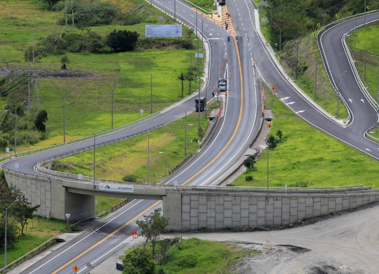 La Concesionaria Vial Andina, encargada de la administración, operación y mantenimiento de la vía Bogotá - Villavicencio, y la Agenda Nacional de Infraestructura (ANI), informaron que desde este sábado 15 de febrero los tres peajes tuvieron un aumento en su precio del 10% con respecto al valor que tenían. Foto: Colprensa. 
