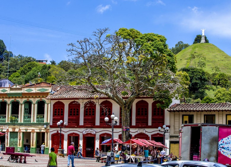 Jericó, y su colorido parque principal, es reconocido como destino turístico y pueblo patrimonio del departamento. FOTO JUAN ANTONIO SÁNCHEZ