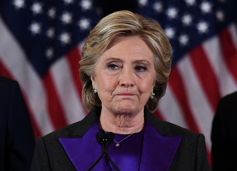 Hillary Clinton en su discurso tras conocer resultado de las elecciones presidenciales. FOTO AFP