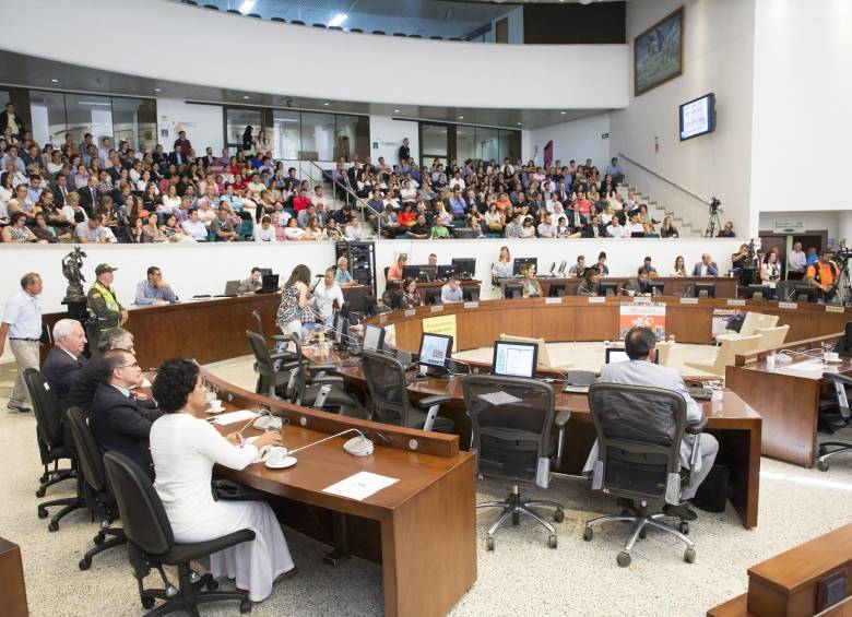 La política pública debe crear condiciones para mejorar la productividad y generar empleo local. FOTO archivo el colombiano