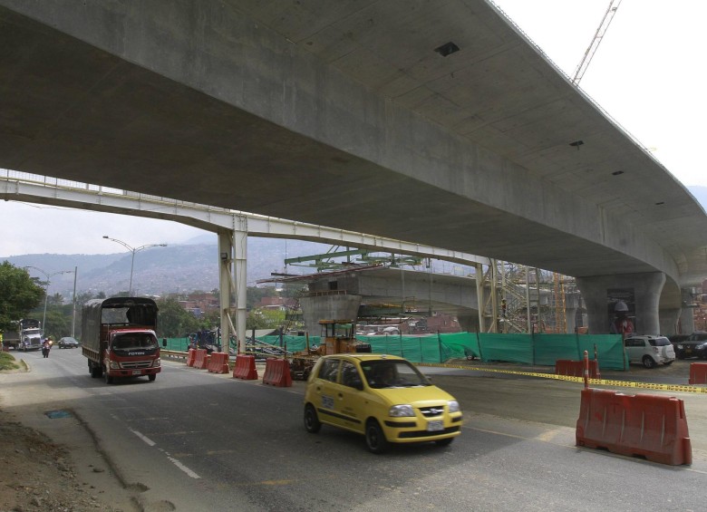 El puente de la Madre Laura presenta un avance del 70 por ciento y se espera que entre en servicio en diciembre de este año. FOTO Robinson Sáenz Vargas