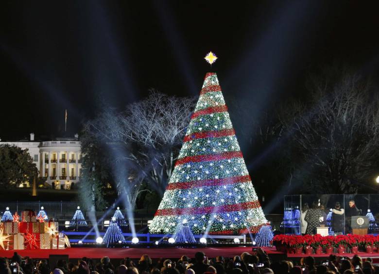 Michelle y Barack Obama desearon una feliz Navidad a los estadounidenses en una “carta de felicitación interactiva”. FOTO REUTERS