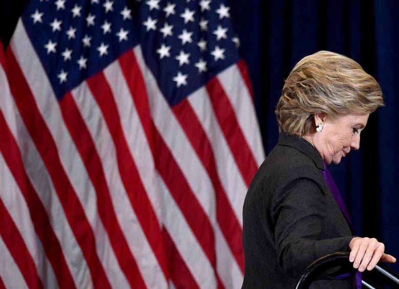 Clinton habló a cientos de sus seguidores en el hotel New Yorker de Manhattan. Muchos de ellos rompieron en llanto. FOTO afp 