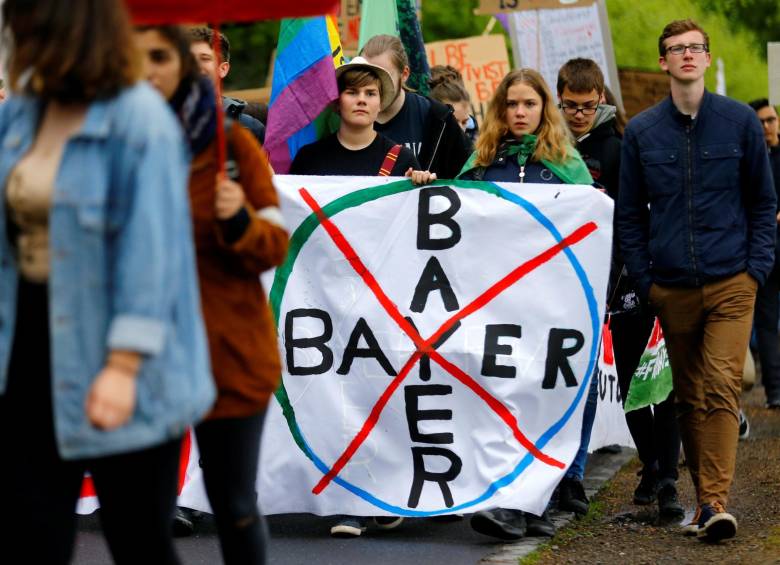 Monsanto, a pagar millonaria indemnización a pareja con cáncer por glifosato