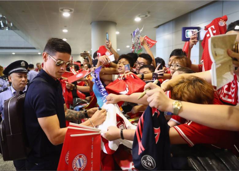 ¡Jamesmanía en Shanghái!