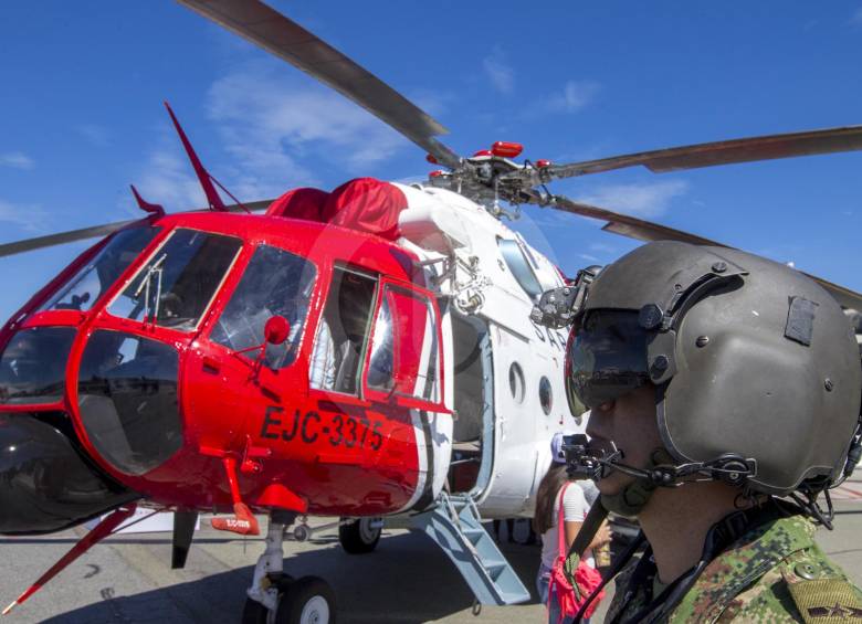 El helicóptero Jaque hoy presta apoyo humanitario. FOTOS archivo