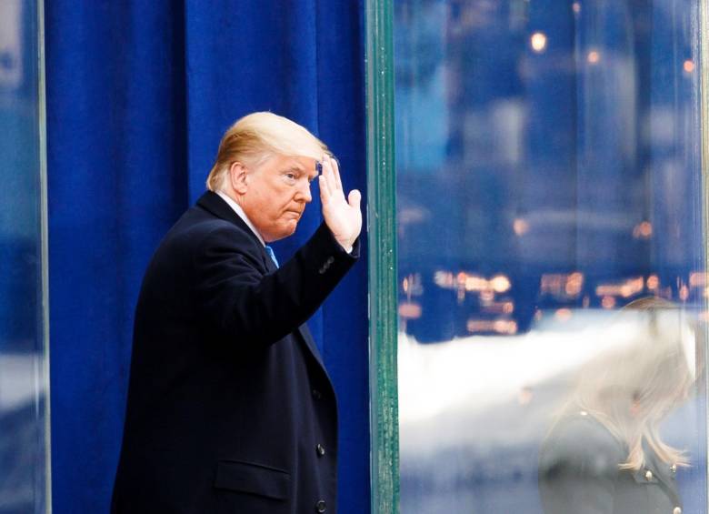 Para los analistas, aunque Trump es el cuarto presidente que vive un juicio político, saldrá victorioso del proceso, pues lo usa como una demostración de ataques en su contra. FOTO EFE